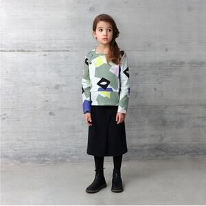 Where is Marlo Tanaka top SIZE 11/12 long sleeve abstract Swiss eco-responsible